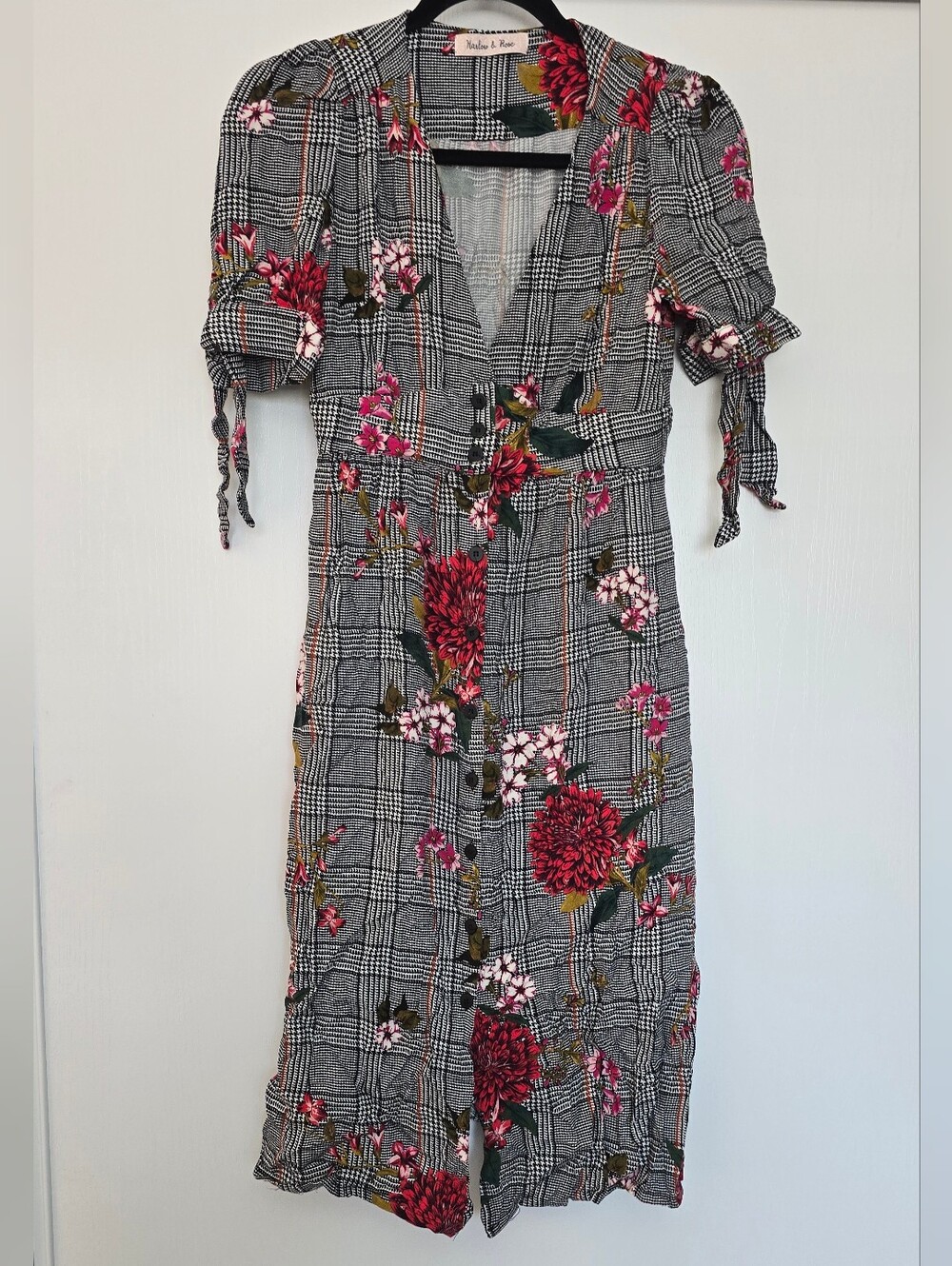 Harlow & Rose - Floral Black & White Tie Sleeve Dress